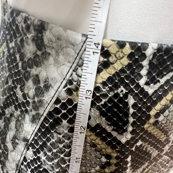 AQUA MINI SKIRT SIZE SMALL . Like new - Picture 7 of 16